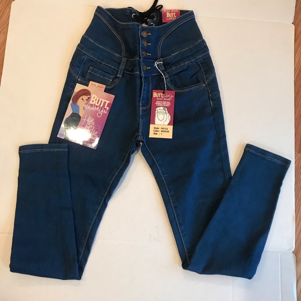 ๐ BUTT LIFTING JEANS - Picture 2 of 9
